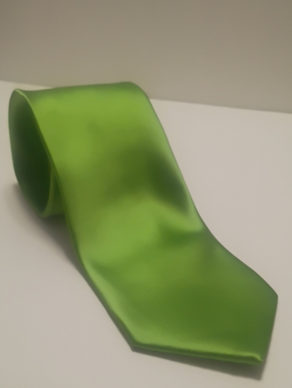 Hand Made Lime Green Satin Men's Tie 58"